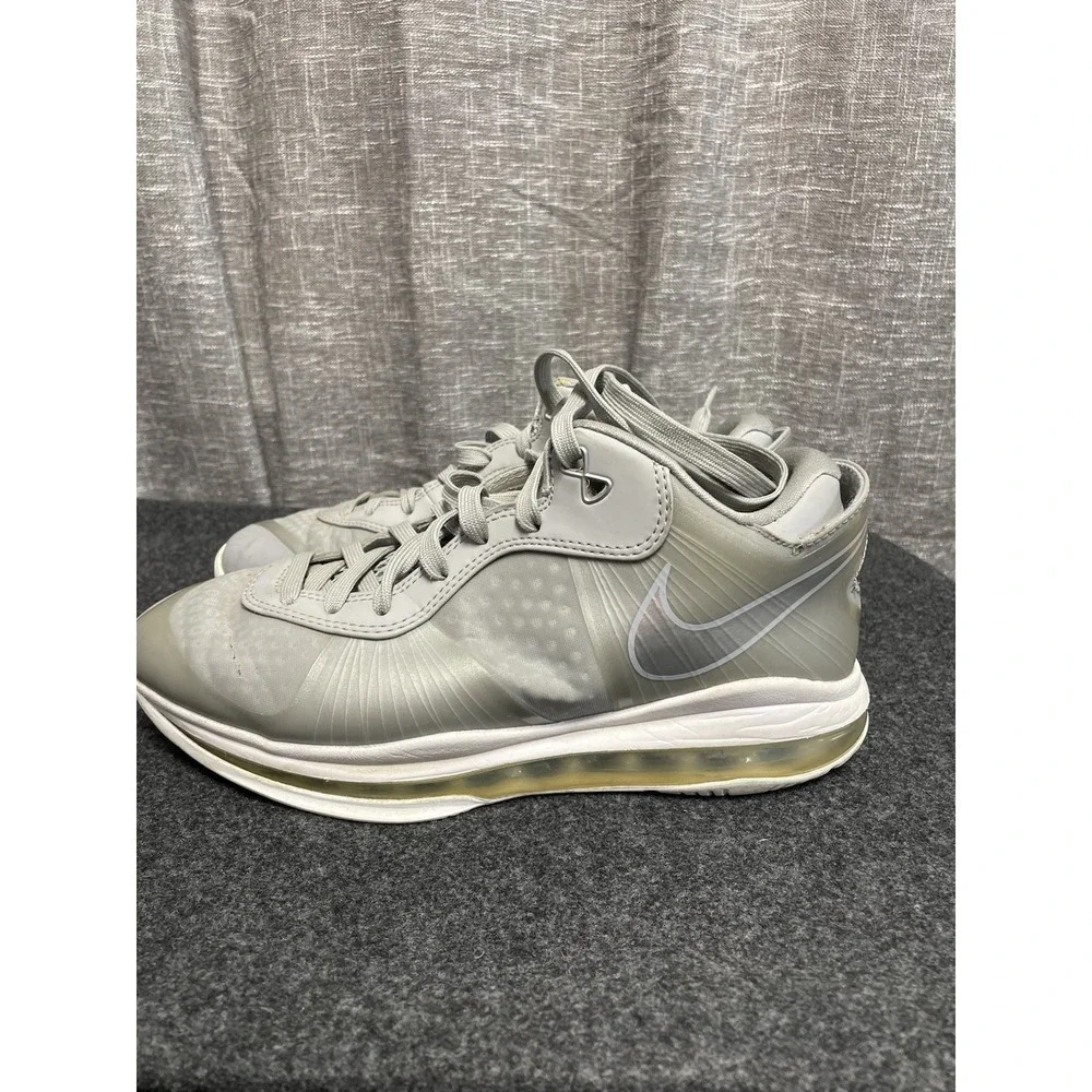 Nike Lebron 8 Low Wolf Grey/Metallic Sneaker Size 7.5 Basketball 456849 002‎